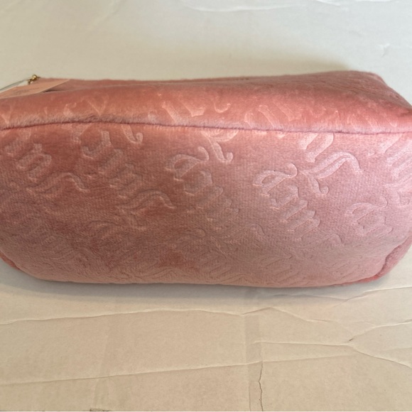 Juicy Couture Baby Pink Soft Cosmetic Travel Makeup Bag W/ 1 Toiletry Bottle - Picture 4 of 10